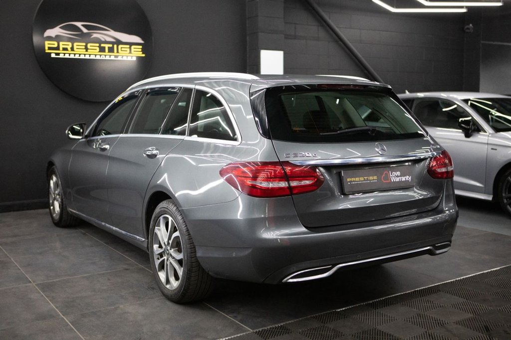 Used Mercedes-Benz C Class 2018 for sale - 77967015: Photo 2