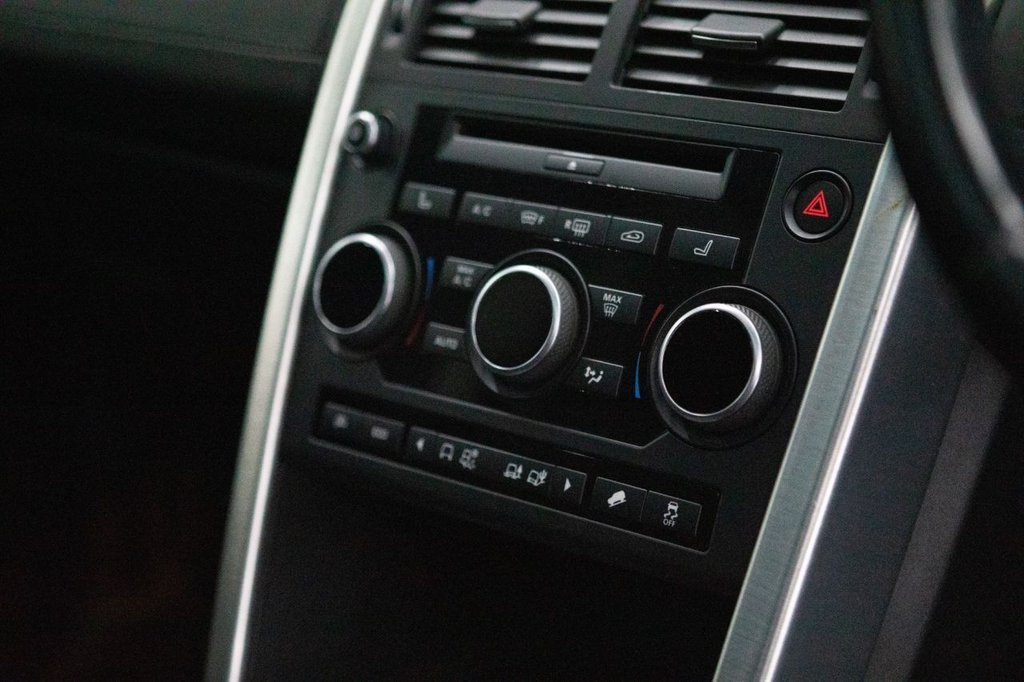 Used Land Rover Discovery Sport 2015 for sale - 78082638: Photo 31