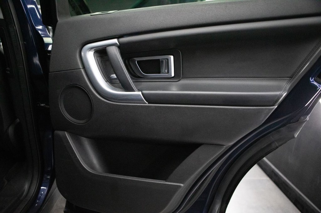 Used Land Rover Discovery Sport 2015 for sale - 78082638: Photo 32