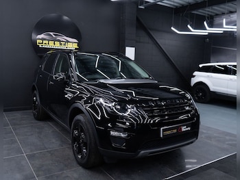 Used Land Rover Discovery Sport 2018 for sale - 77785935: Photo