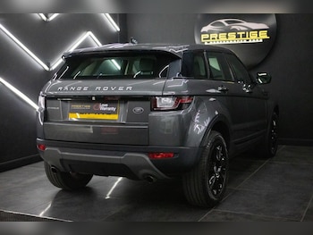 Used Land Rover Range Rover Evoque 2017 for sale - 77764749: Photo