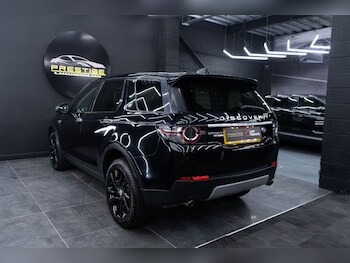 Used Land Rover Discovery Sport 2017 for sale - 77835920: Photo