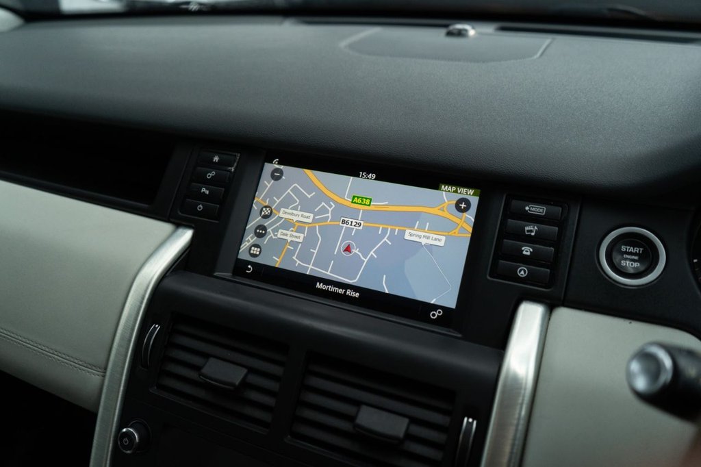 Used Land Rover Discovery Sport 2017 for sale - 77835920: Photo 40