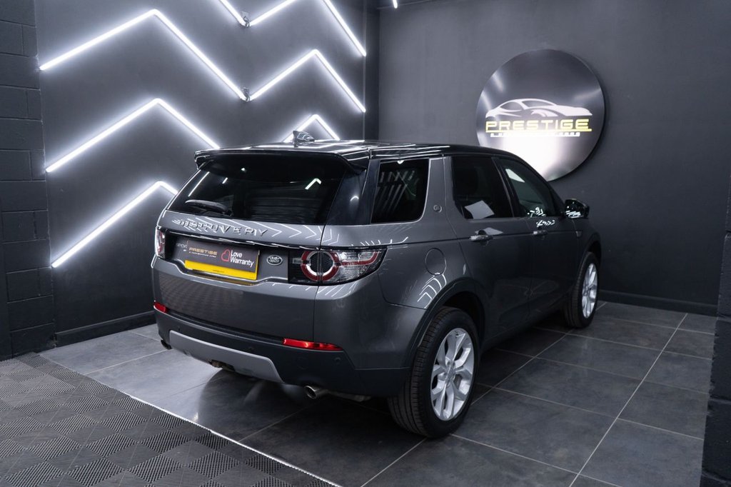 Used Land Rover Discovery Sport 2017 for sale - 77836054: Photo 4