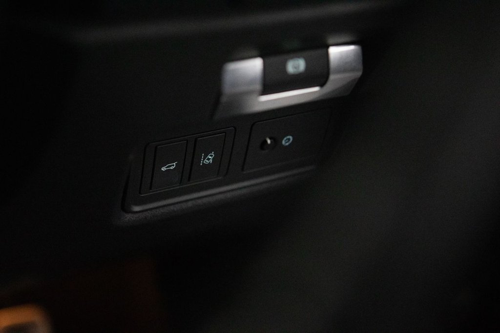 Used Jaguar E-Pace 2018 for sale - 77990567: Photo 37