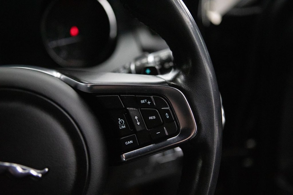 Used Jaguar E-Pace 2018 for sale - 77990567: Photo 39