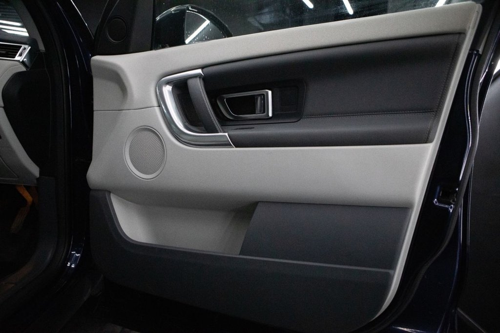 Used Land Rover Discovery Sport 2015 for sale - 77780117: Photo 30