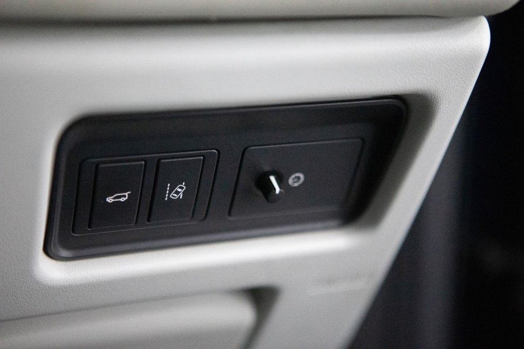 Used Land Rover Discovery Sport 2015 for sale - 77780117: Photo 45