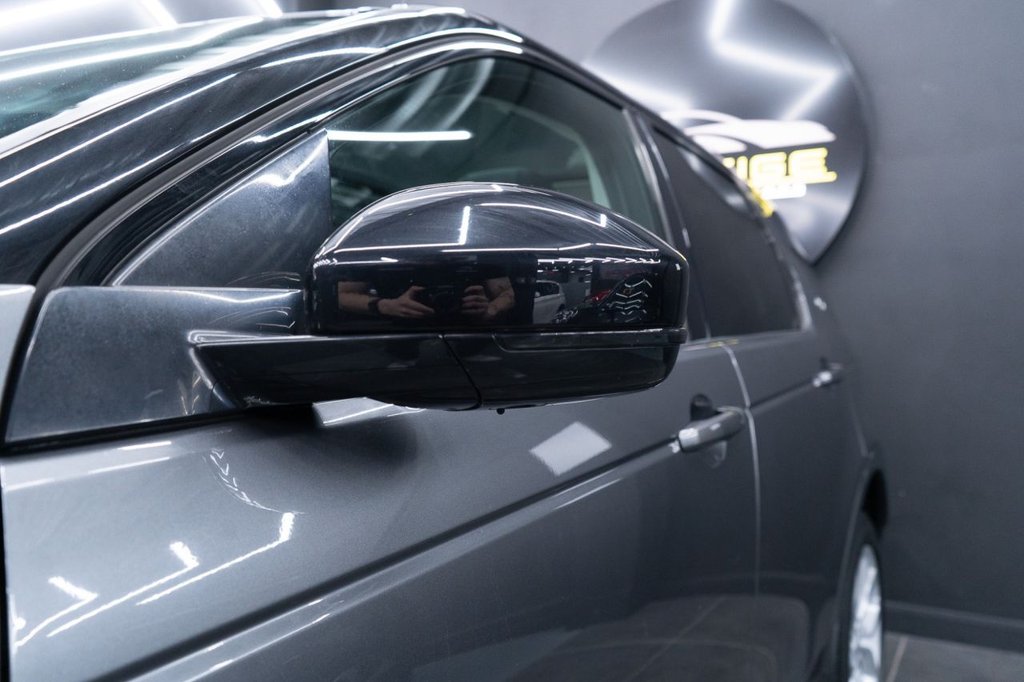 Used Land Rover Discovery Sport 2017 for sale - 77780245: Photo 18