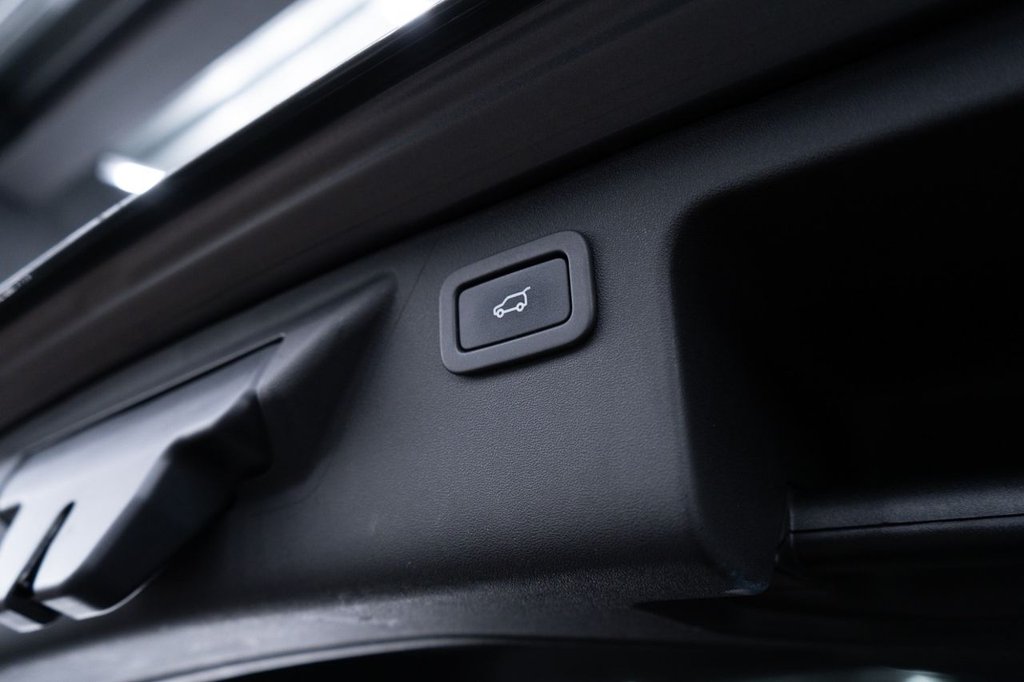 Used Land Rover Discovery Sport 2017 for sale - 77780245: Photo 40