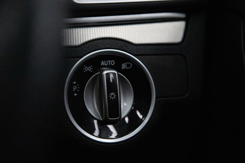 Used Mercedes-Benz E Class 2015 for sale - 78110235: Photo 37