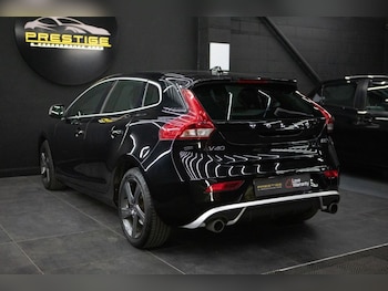 Used Volvo V40 2016 for sale - 78153717: Photo