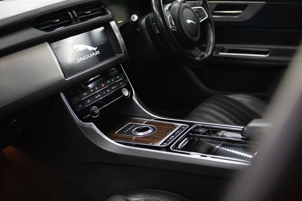 Used Jaguar XF 2017 for sale - 78166956: Photo 21