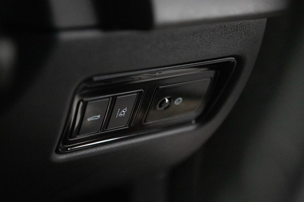 Used Jaguar XF 2017 for sale - 78166956: Photo 29