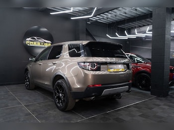 Used Land Rover Discovery Sport 2017 for sale - 78288599: Photo