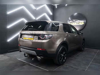 Used Land Rover Discovery Sport 2017 for sale - 78288599: Photo