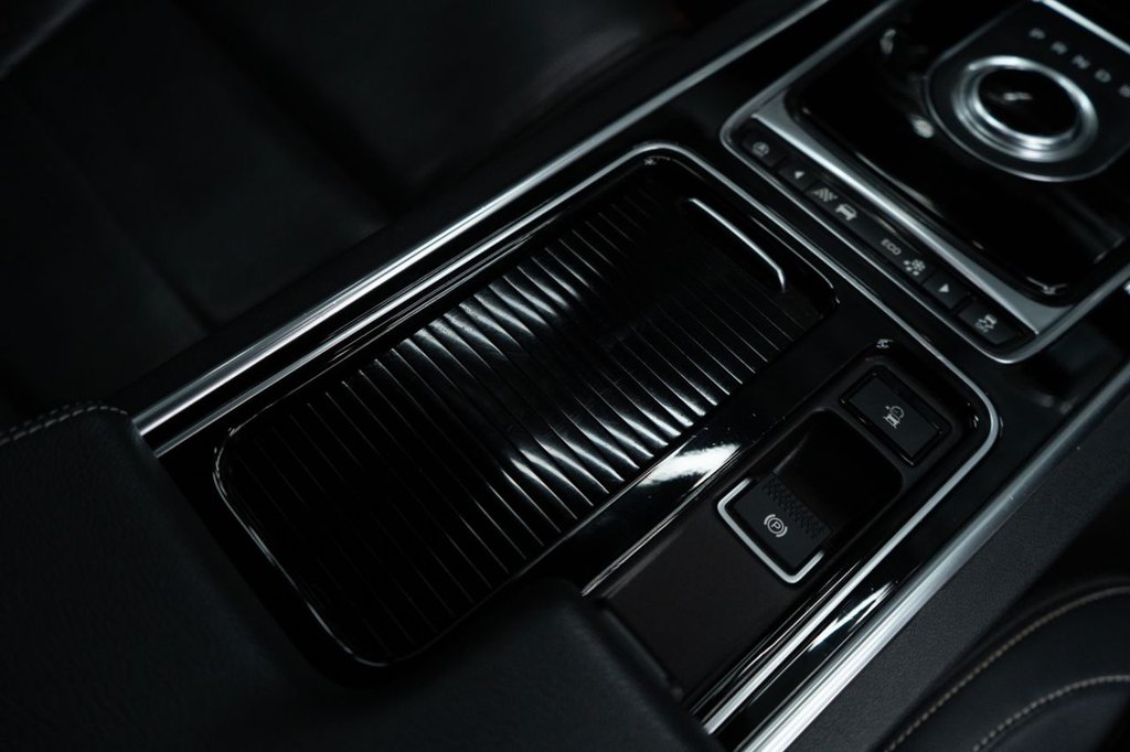 Used Jaguar XE 2019 for sale - 78167614: Photo 46