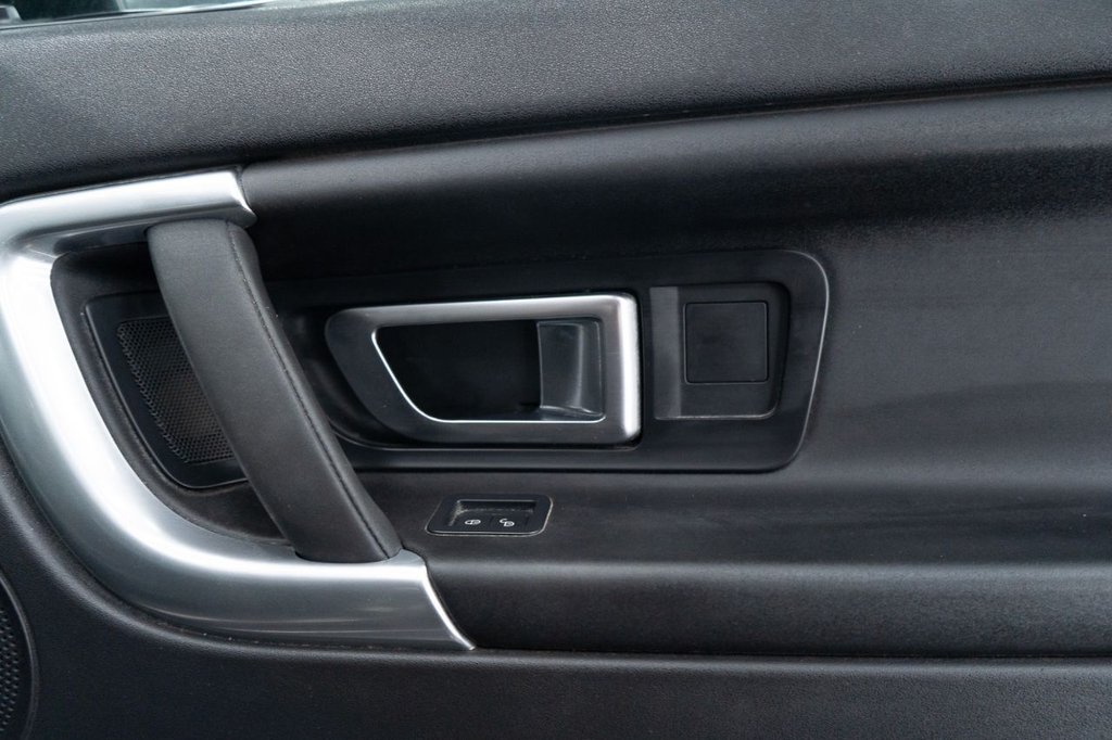 Used Land Rover Discovery Sport 2016 for sale - 77764901: Photo 34