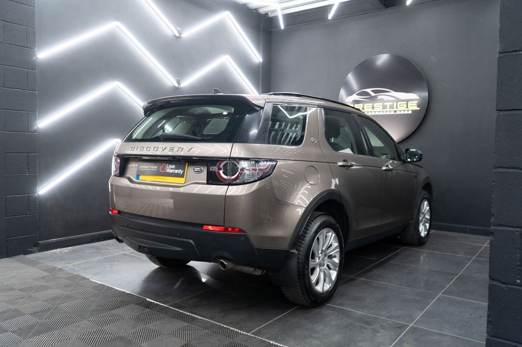 Used Land Rover Discovery Sport 2016 for sale - 77764901: Photo 4