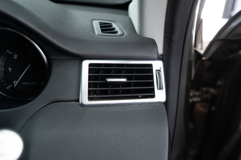 Used Land Rover Discovery Sport 2016 for sale - 77764901: Photo 44