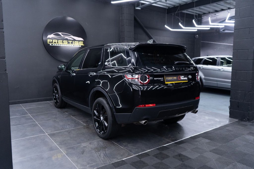 Used Land Rover Discovery Sport 2015 for sale - 78030709: Photo 2