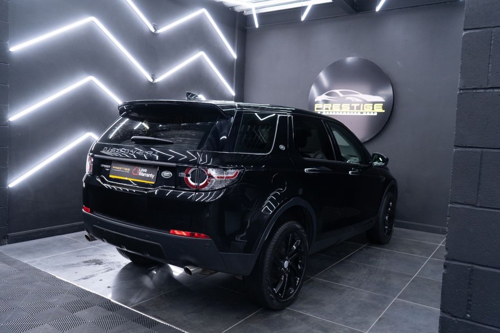 Used Land Rover Discovery Sport 2015 for sale - 78030709: Photo 4