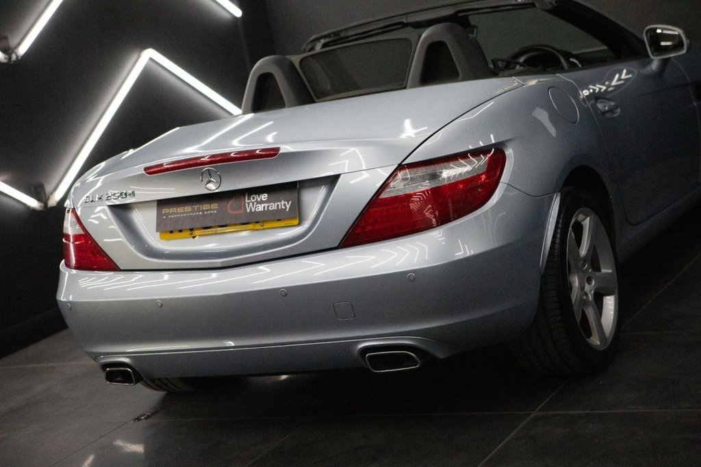 Used Mercedes-Benz SLK 2015 for sale - 78166962: Photo 19
