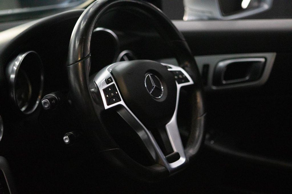 Used Mercedes-Benz SLK 2015 for sale - 78166962: Photo 33