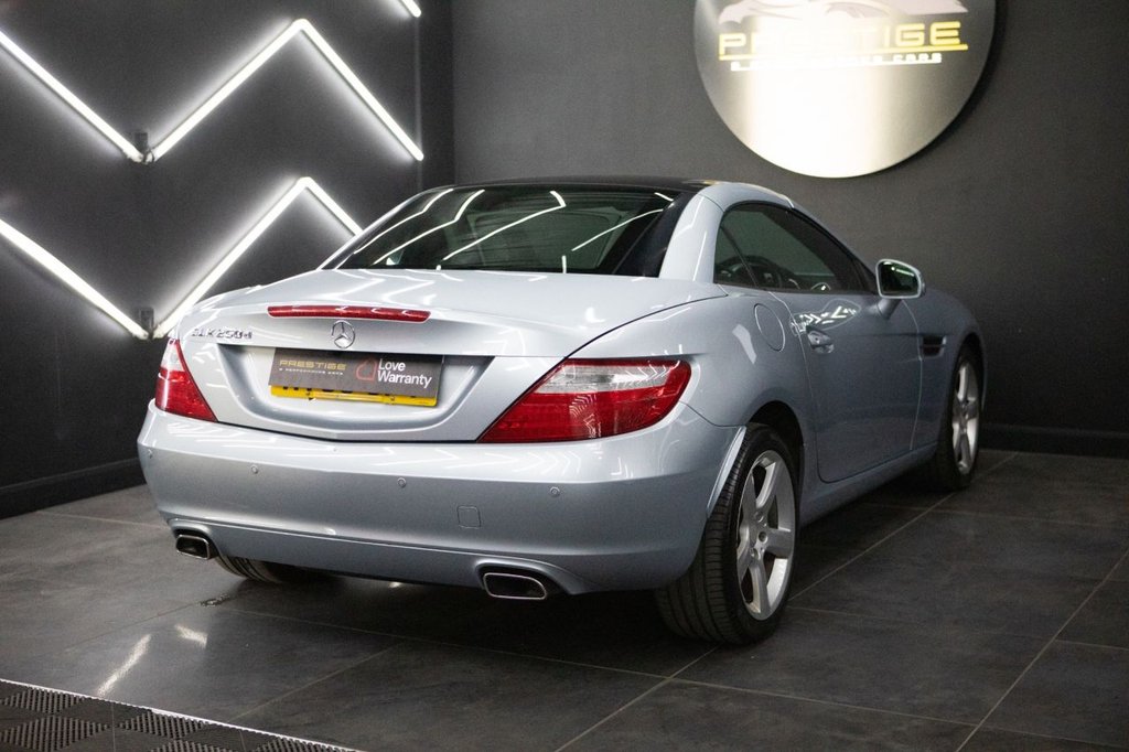 Used Mercedes-Benz SLK 2015 for sale - 78166962: Photo 7