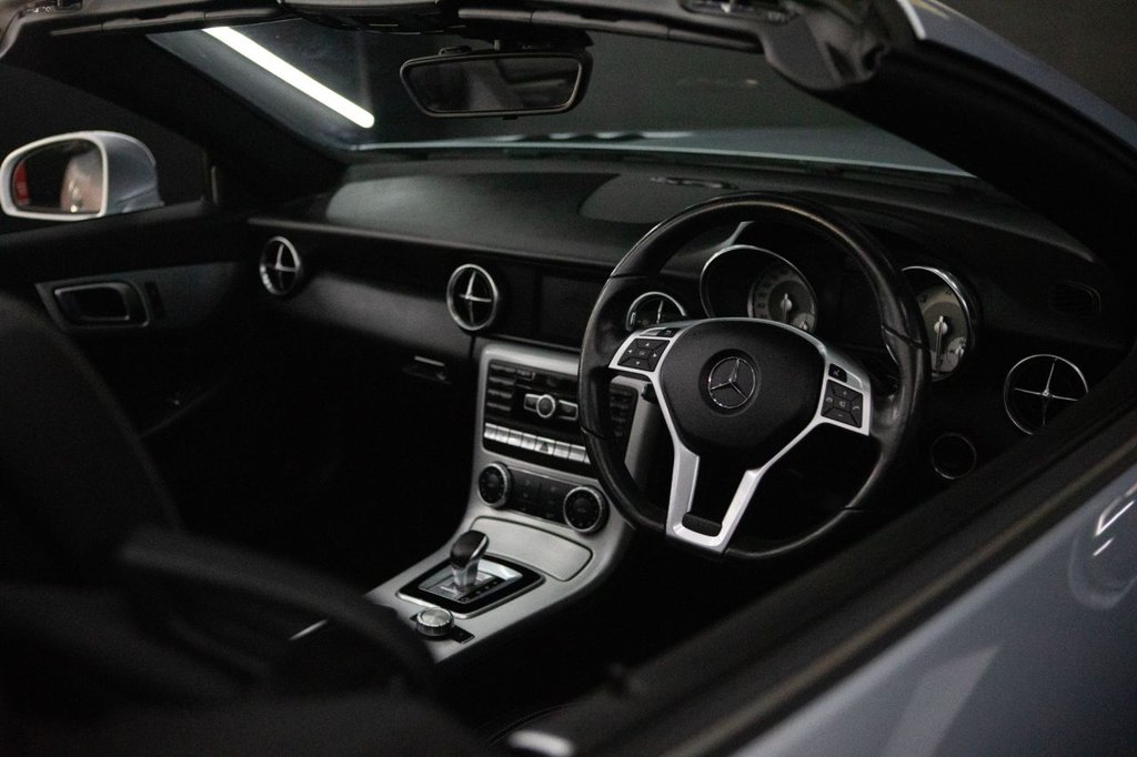 Used Mercedes-Benz SLK 2015 for sale - 78166962: Photo 8