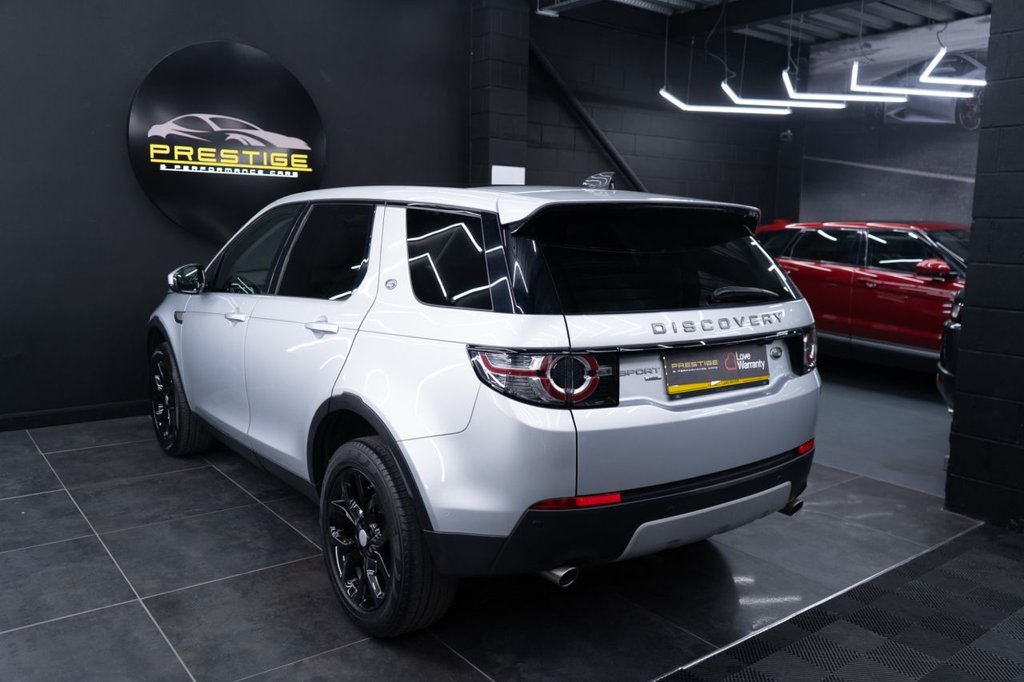 Used Land Rover Discovery Sport 2017 for sale - 77764643: Photo 2