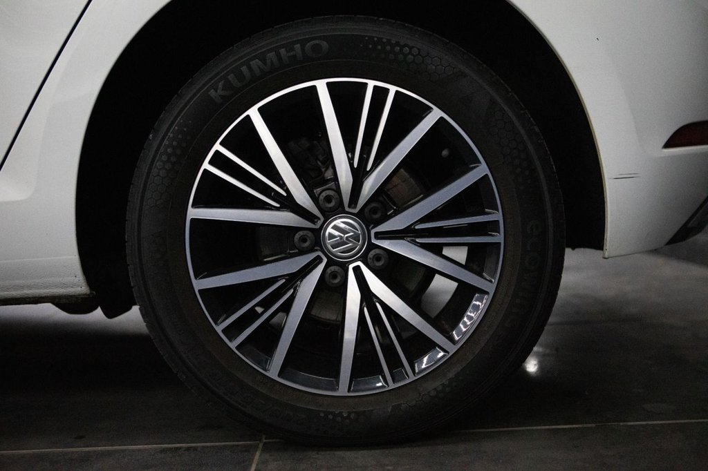 Used Volkswagen Golf 2017 for sale - 77990682: Photo 11