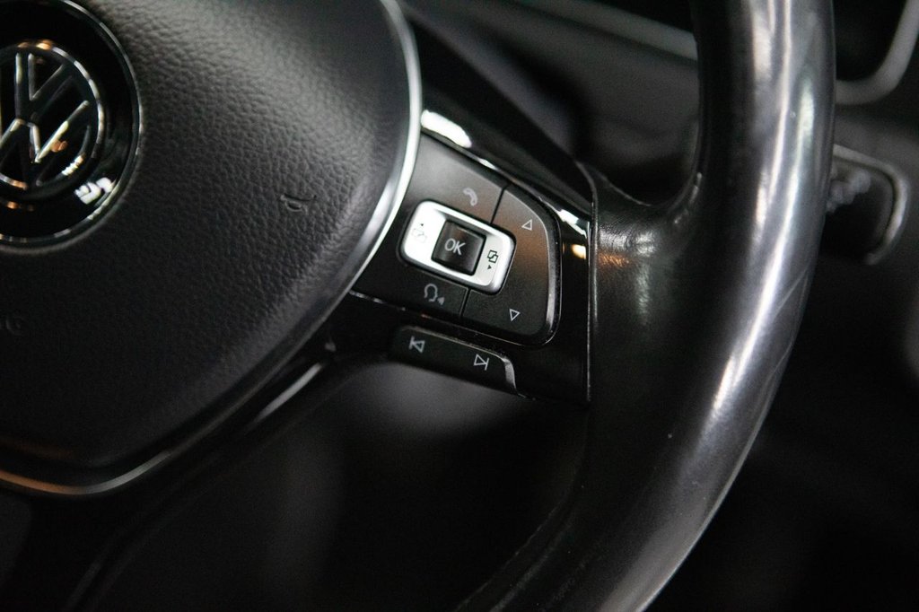 Used Volkswagen Golf 2017 for sale - 77990682: Photo 31