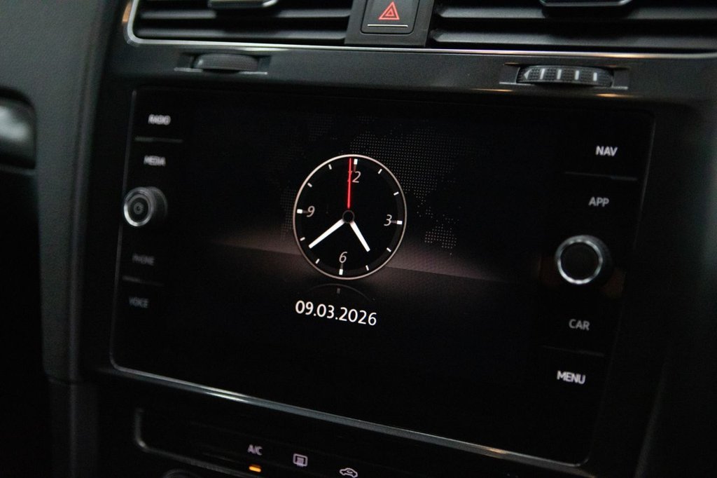 Used Volkswagen Golf 2017 for sale - 77990682: Photo 35