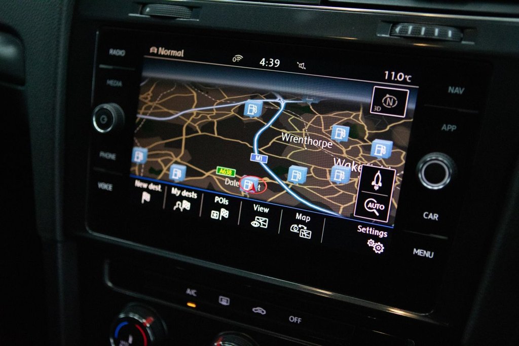 Used Volkswagen Golf 2017 for sale - 77990682: Photo 36