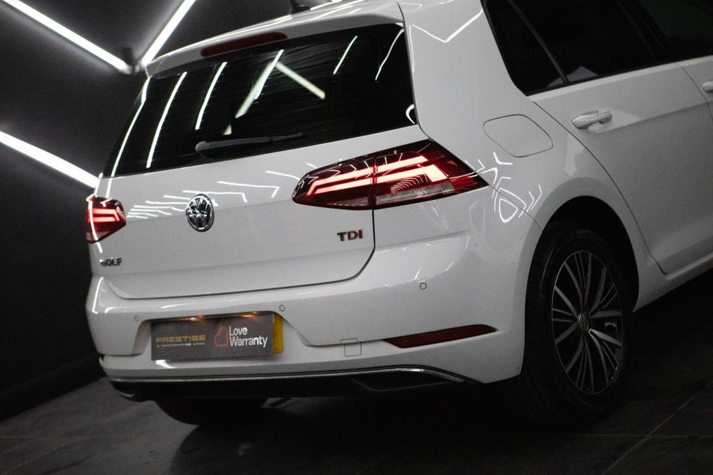 Used Volkswagen Golf 2017 for sale - 77990682: Photo 43