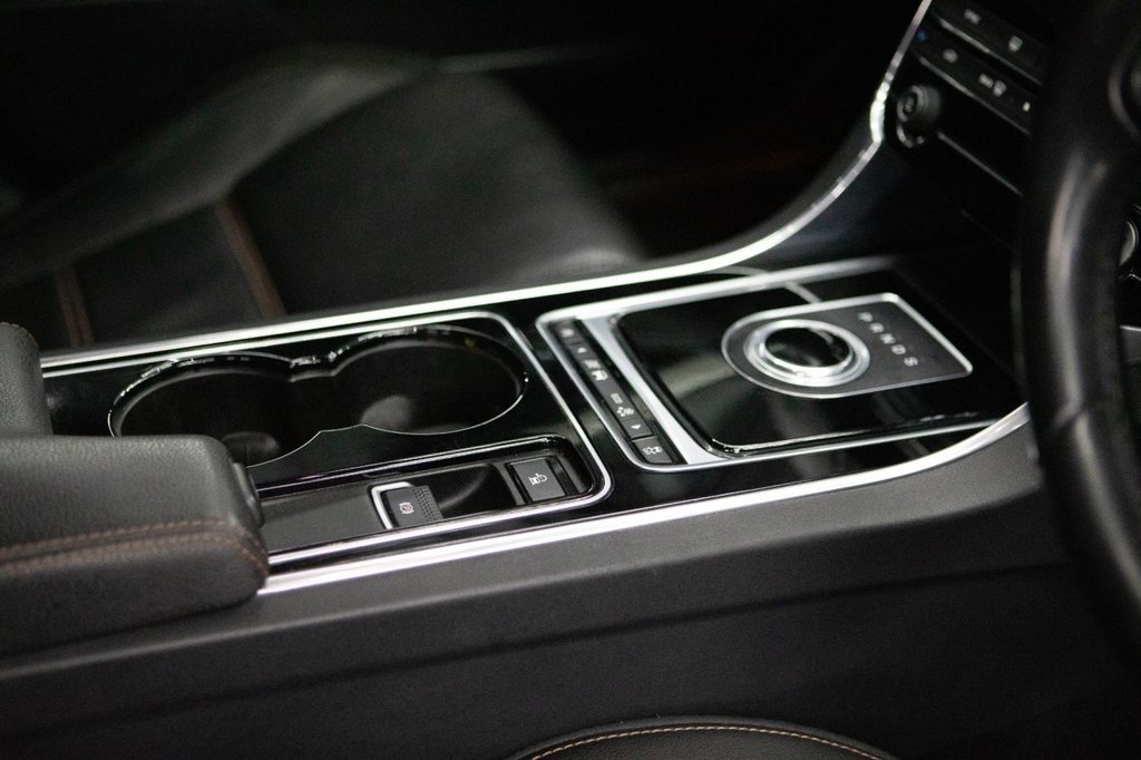 Used Jaguar XE 2016 for sale - 78102679: Photo 21