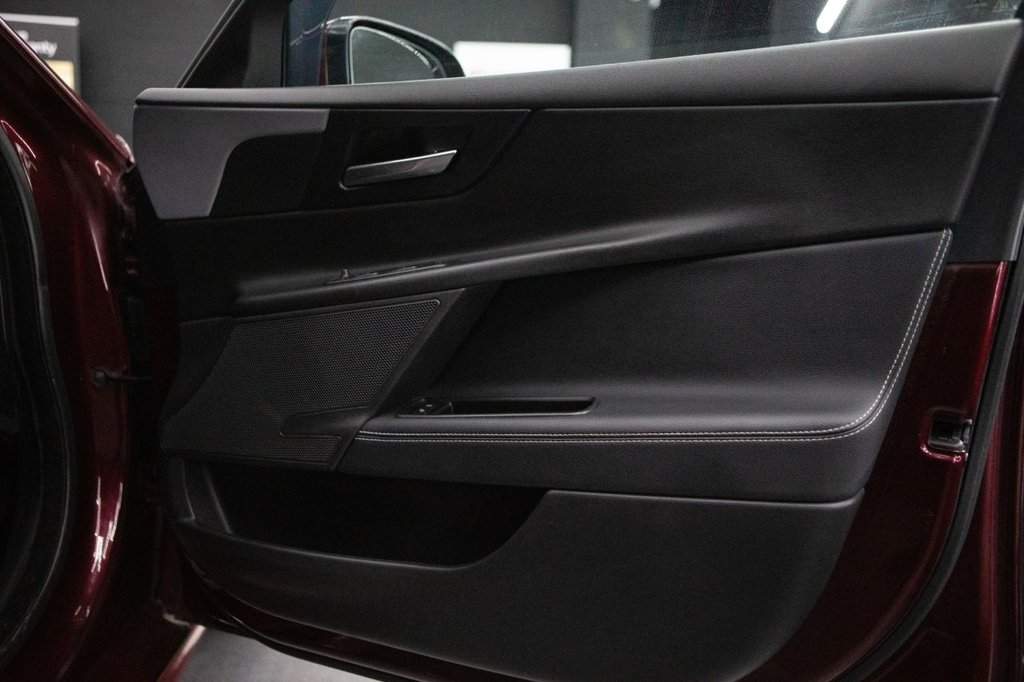 Used Jaguar XE 2016 for sale - 77879932: Photo 25