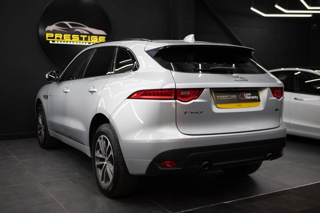 Used Jaguar F-Pace 2018 for sale - 77764612: Photo 2
