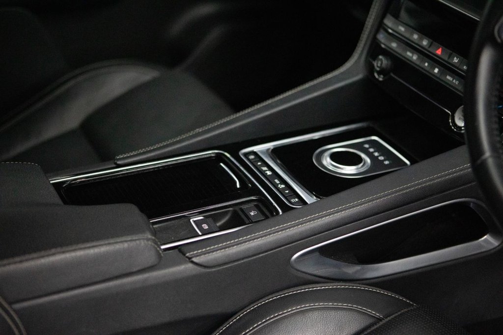 Used Jaguar F-Pace 2018 for sale - 77764612: Photo 37