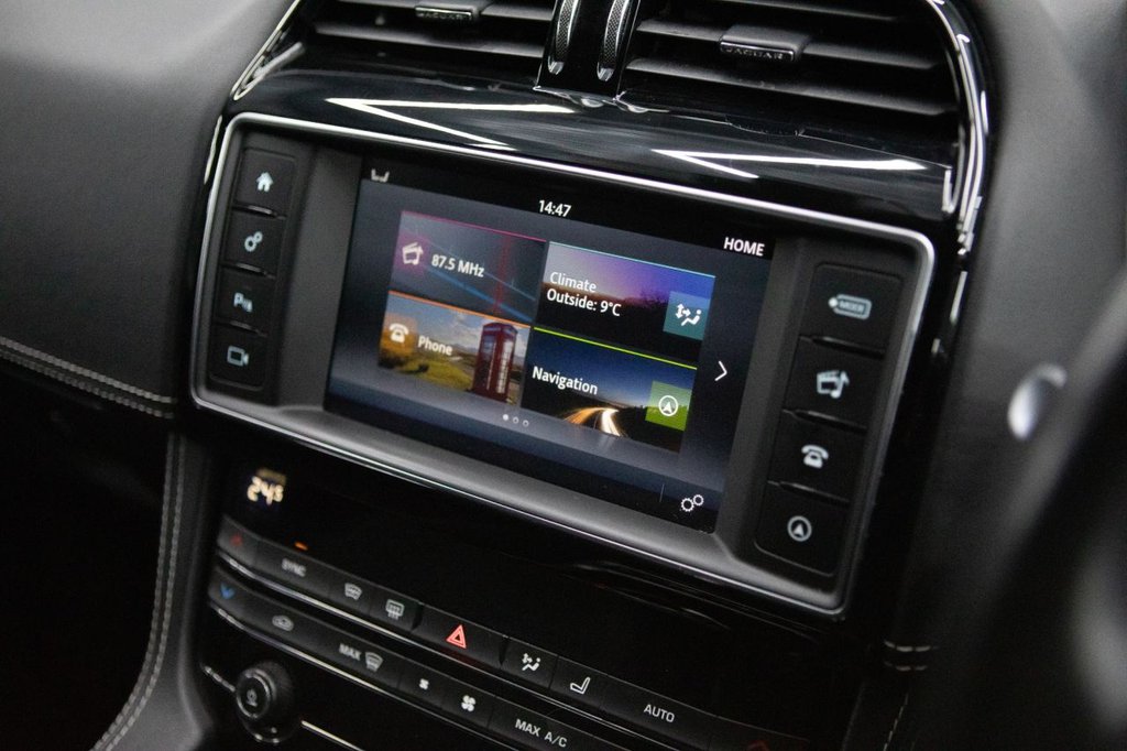 Used Jaguar F-Pace 2018 for sale - 77764612: Photo 40