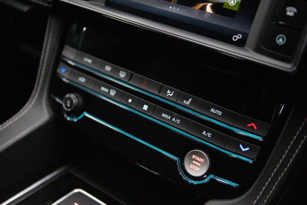 Used Jaguar F-Pace 2018 for sale - 77764612: Photo 42