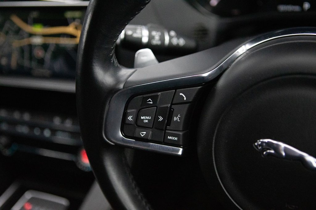 Used Jaguar F-Pace 2018 for sale - 77764612: Photo 49