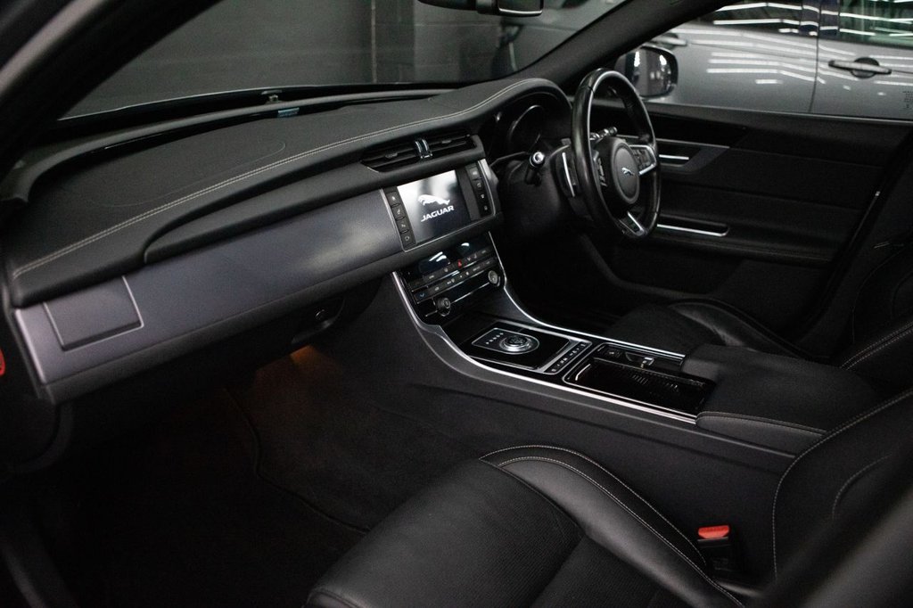 Used Jaguar XF 2018 for sale - 78083048: Photo 17