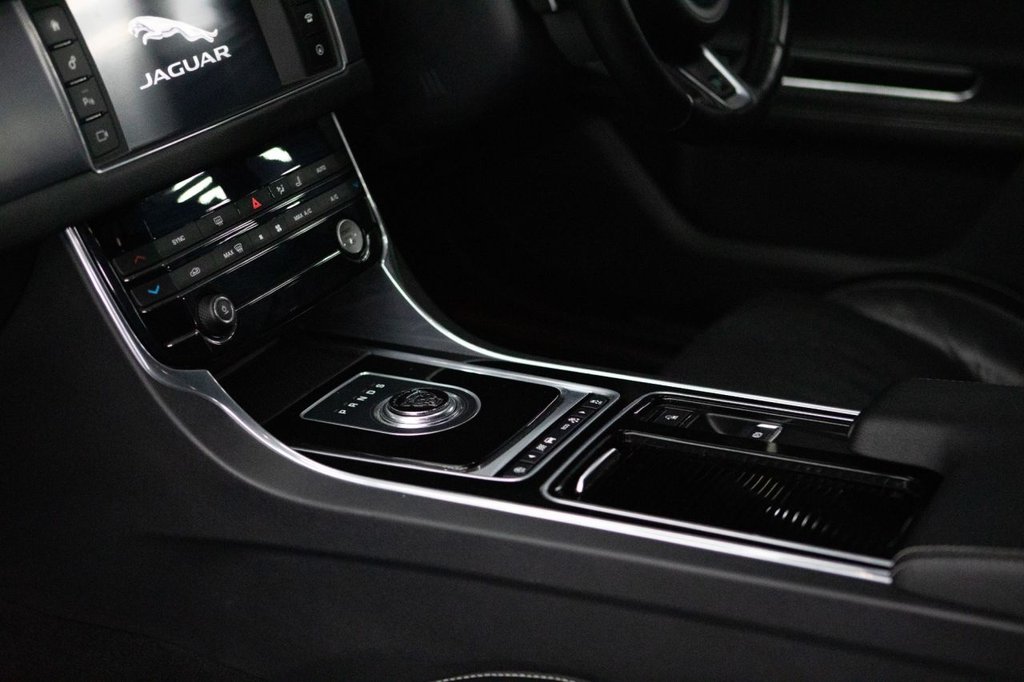 Used Jaguar XF 2018 for sale - 78083048: Photo 18