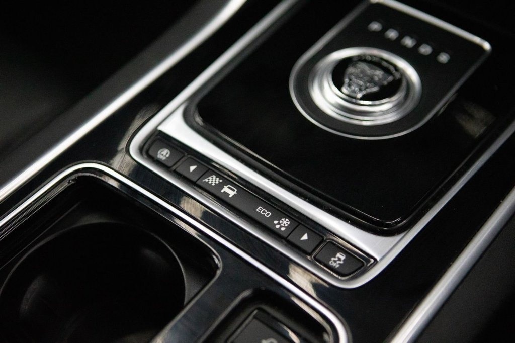 Used Jaguar XF 2018 for sale - 78083048: Photo 39