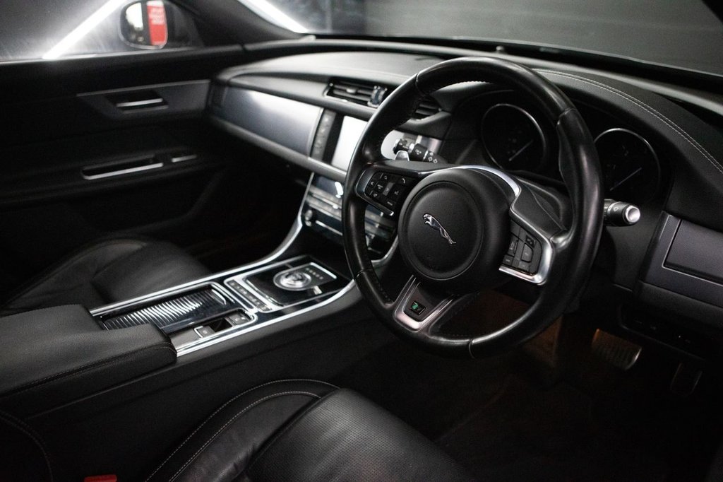 Used Jaguar XF 2018 for sale - 78083048: Photo 6