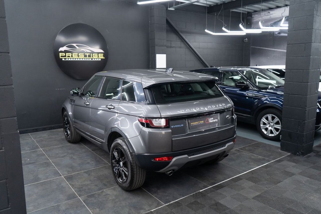 Used Land Rover Range Rover Evoque 2018 for sale - 77990527: Photo 2