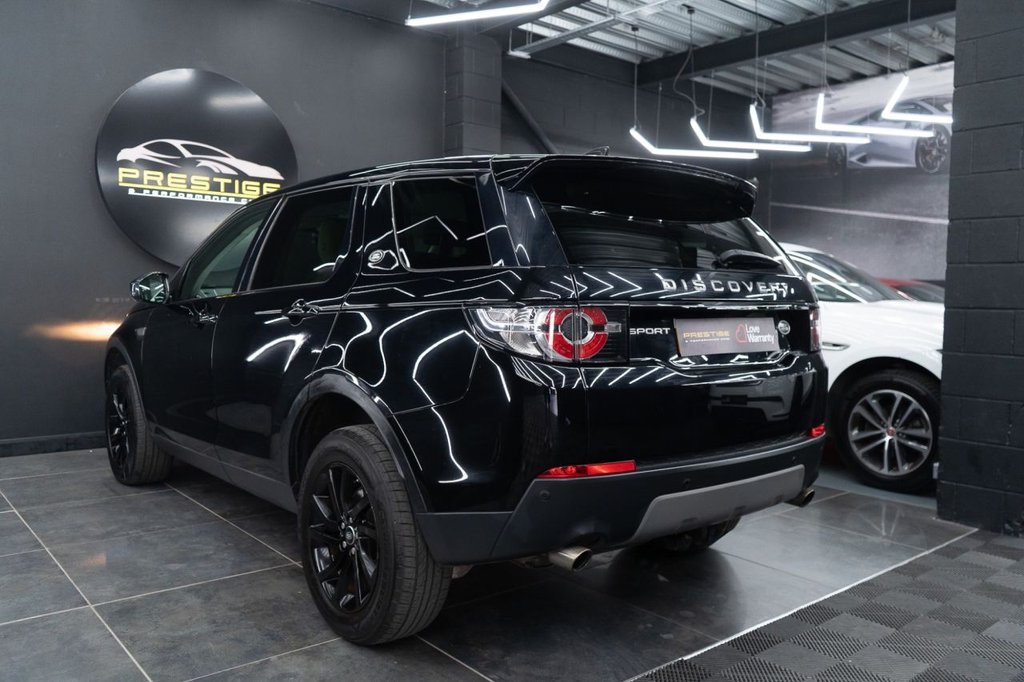 Used Land Rover Discovery Sport 2017 for sale - 78017685: Photo 2