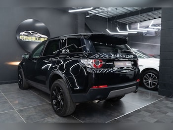 Used Land Rover Discovery Sport 2017 for sale - 78017685: Photo